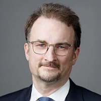 Dr. Oliver Panzer