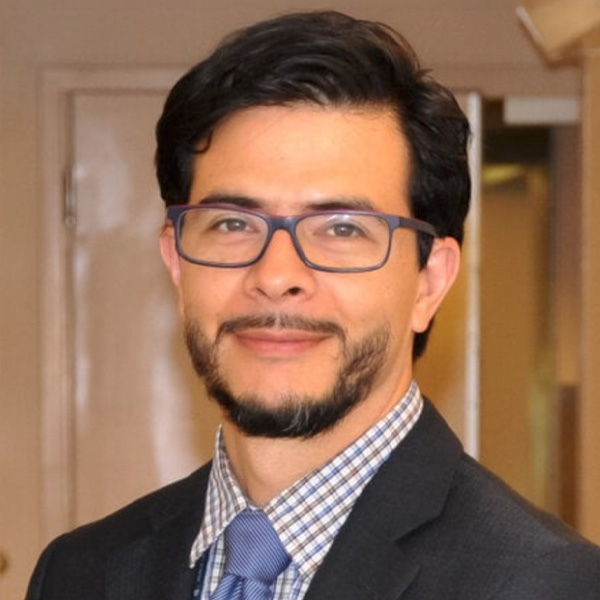 Dr. Yannis Amador