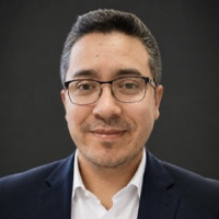 Dr. Gustavo Galleguillos