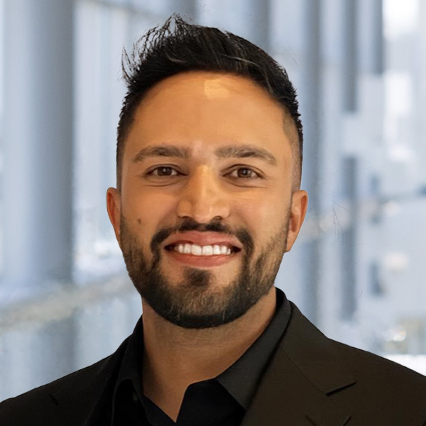 Dr. Sebastián Paredes